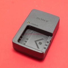 Зарядка для фотоаппарата Sony BC-CSDE