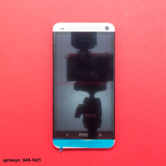 Дисплей в сборе с тачскрином для HTC One M7 белый с рамкой