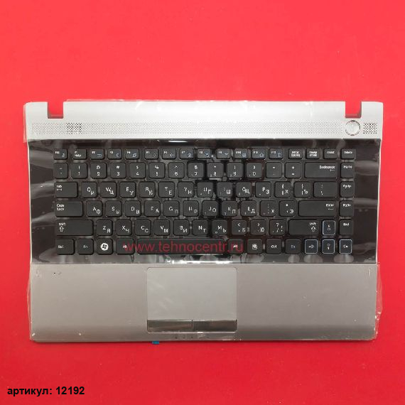 Клавиатура для ноутбука Samsung RV411, RV415, RV420 черная с серебристым топкейсом