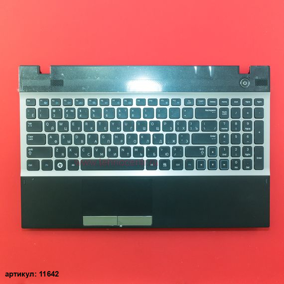 Клавиатура для ноутбука Samsung NP300V5A, NP305V5A черная с серой рамкой с черным топкейсом